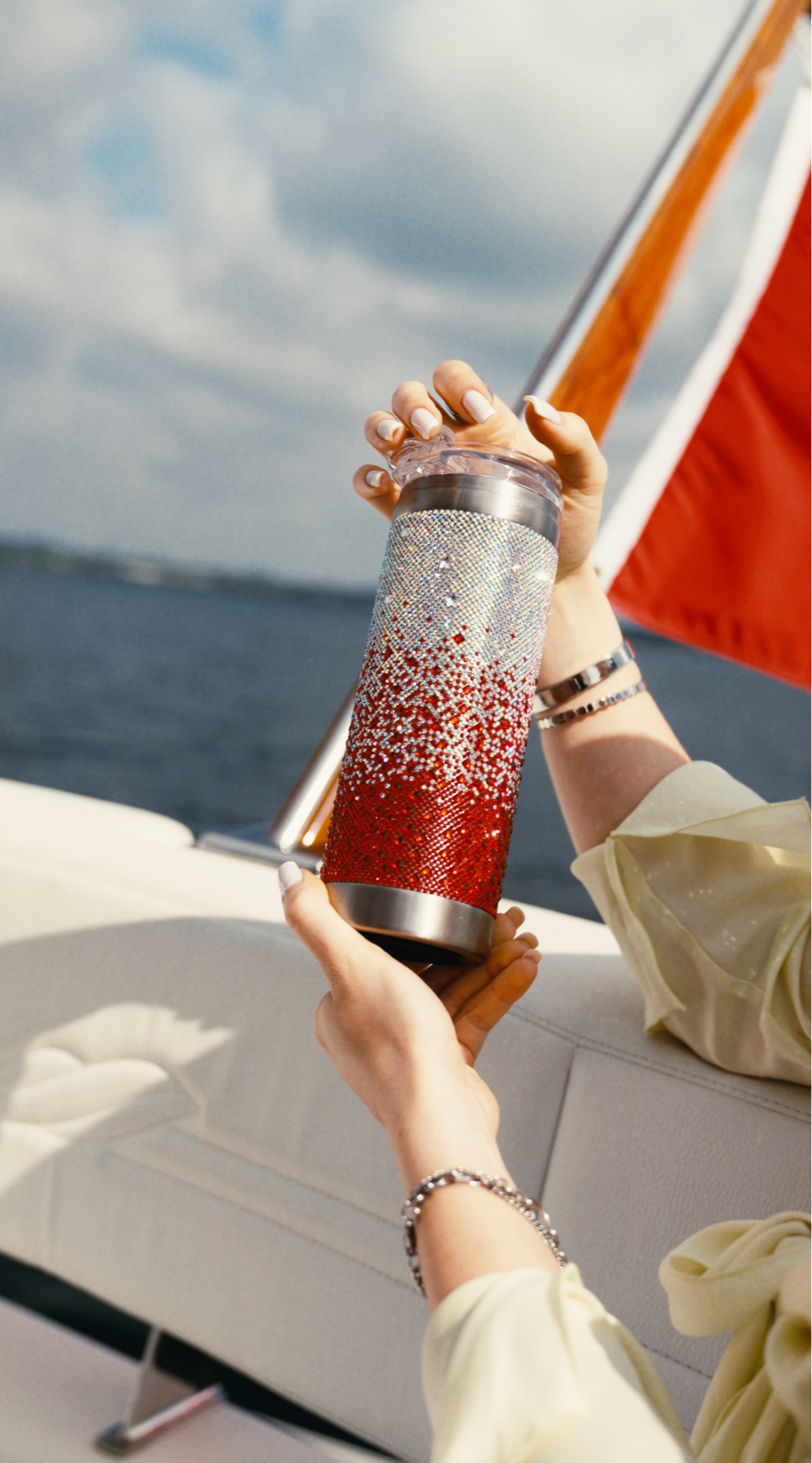 Crystal-Embellished 20oz Stainless Steel Tumbler – Red Ombre